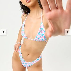 Frankie’s Bikinis Tia triangle top